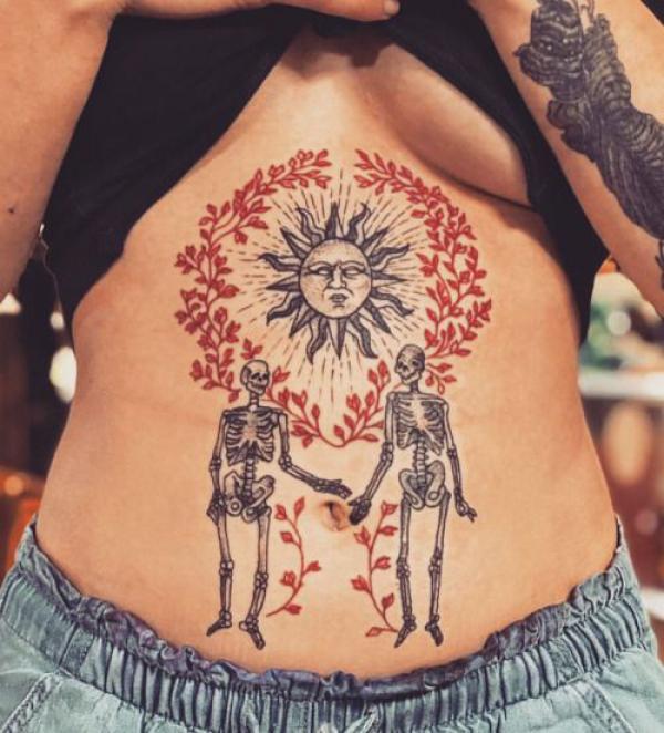140 Meaningful Stomach Tattoos for Women