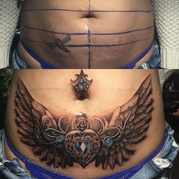 140 Meaningful Stomach Tattoos for Women
