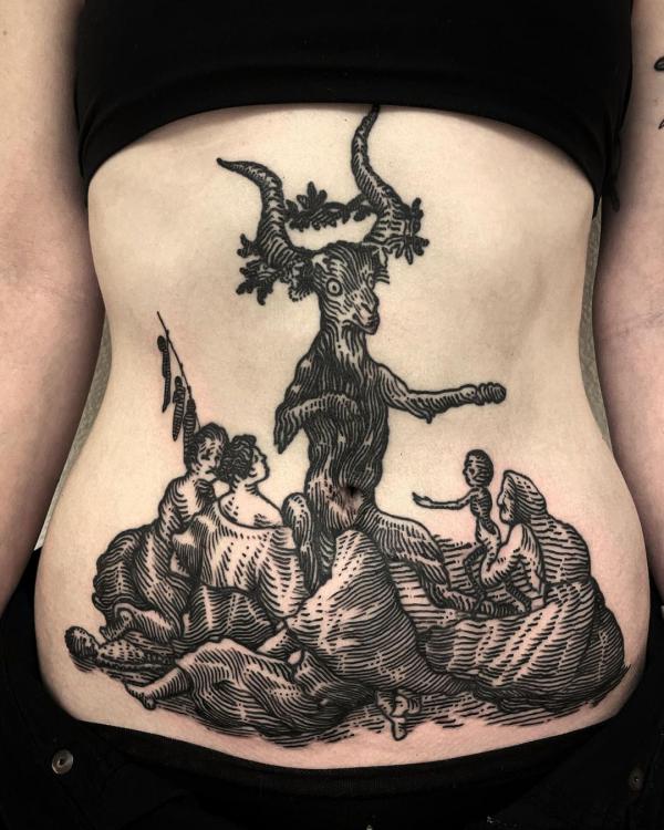 140 Meaningful Stomach Tattoos for Women