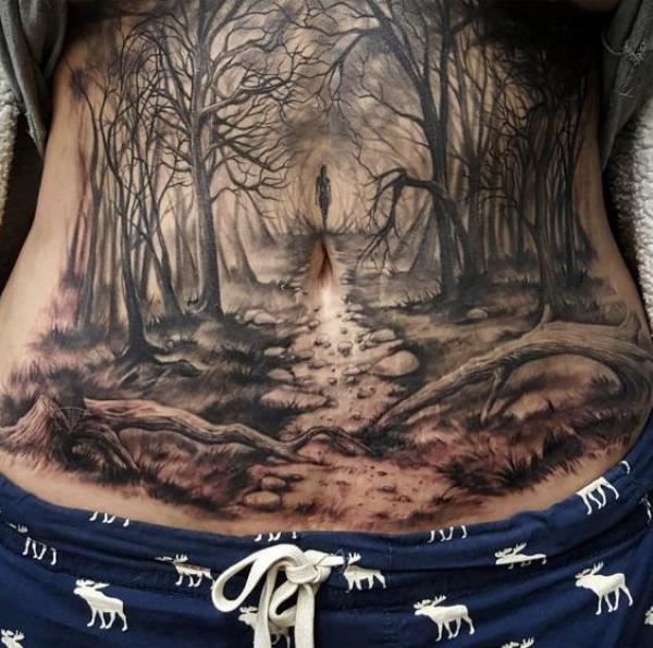 140 Meaningful Stomach Tattoos for Women