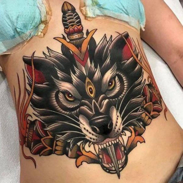 140 Meaningful Stomach Tattoos for Women