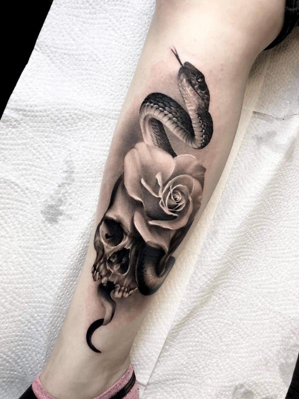 70 Rose and Snake Tattoo Designs with Meaning