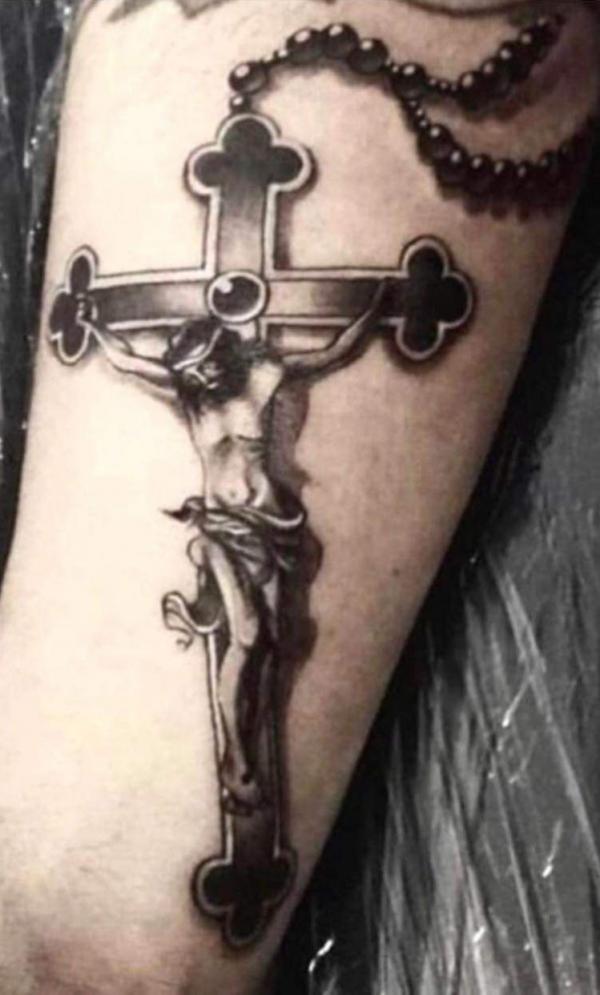 50 Meaningful Cross Tattoos with Jesus