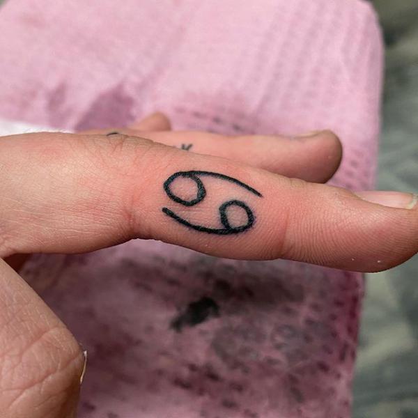 100 Creative Cancer Zodiac Tattoo Ideas