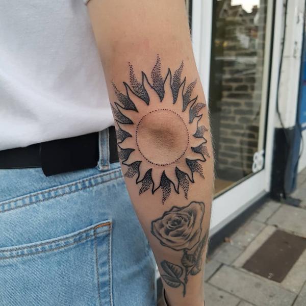 160 Sun Tattoo Designs with Meaning