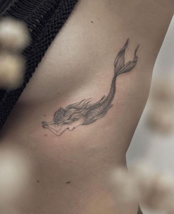 80 Cute Side Boob Tattoos for women