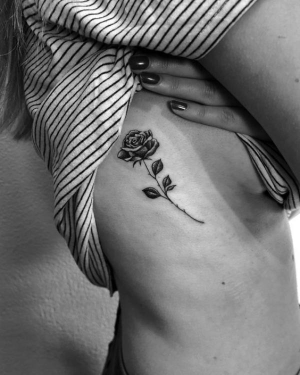 80 Cute Side Boob Tattoos for women