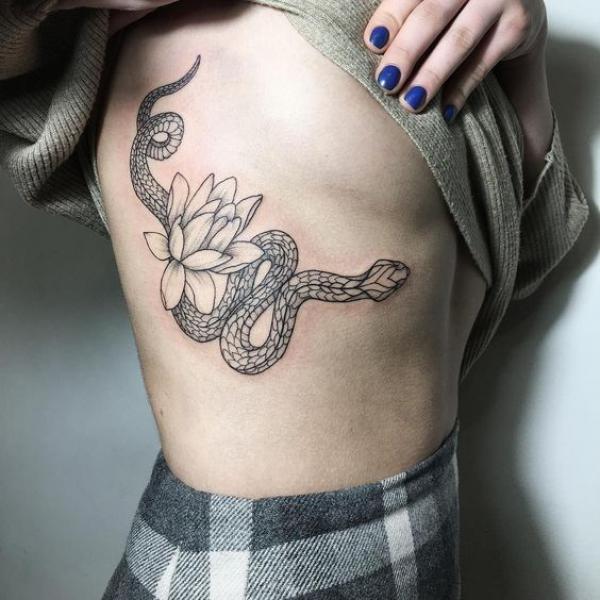 80 Cute Side Boob Tattoos for women