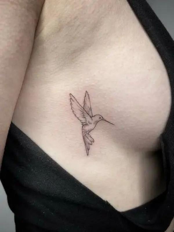 80 Cute Side Boob Tattoos for women
