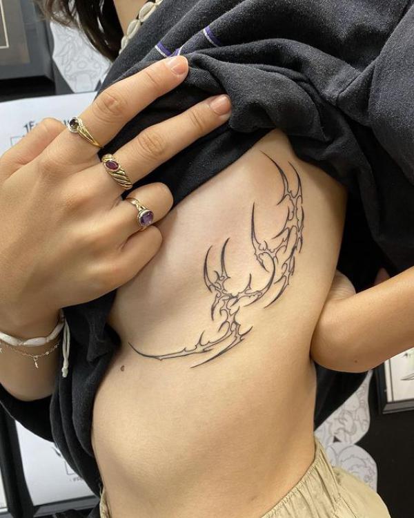 80 Cute Side Boob Tattoos for women