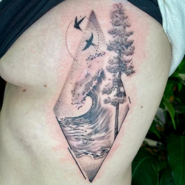 80 Cute Side Boob Tattoos for women
