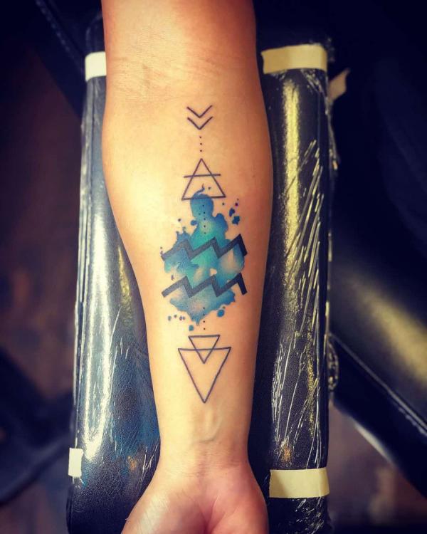 100 Meaningful Aquarius Tattoos for Men and Women