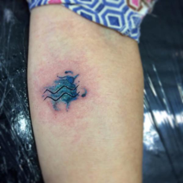 100 Meaningful Aquarius Tattoos for Men and Women