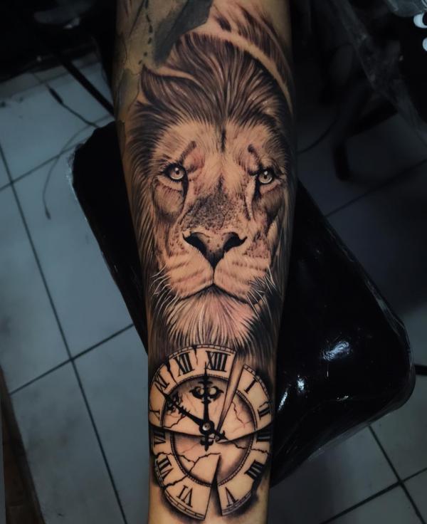 80 Stunning Lion King Tattoo Designs