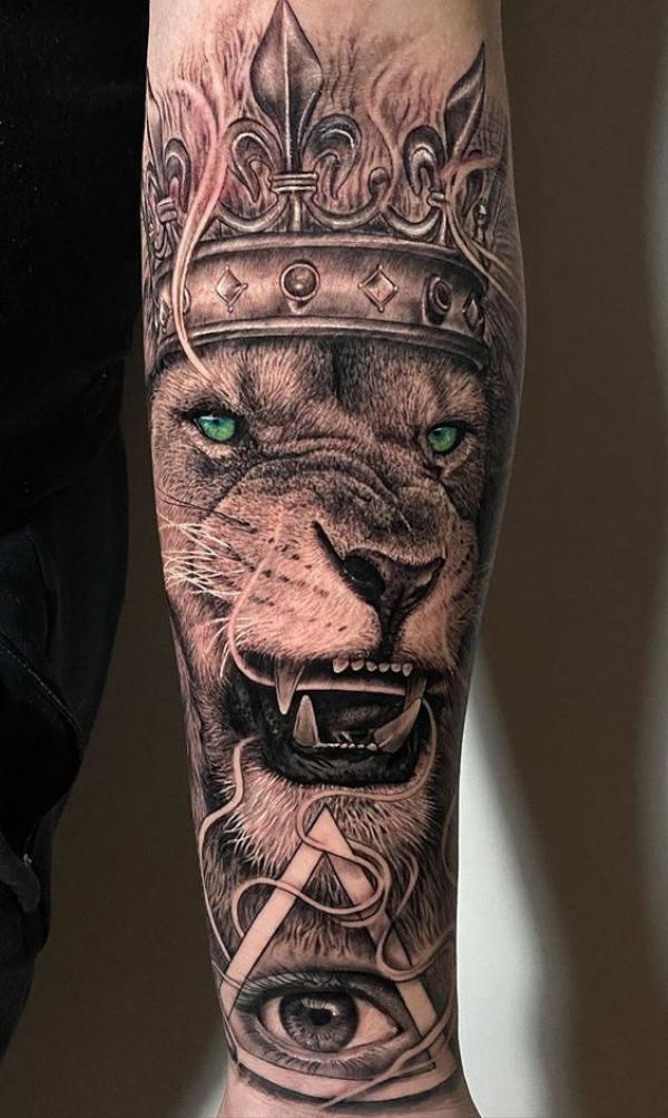 80 Stunning Lion King Tattoo Designs