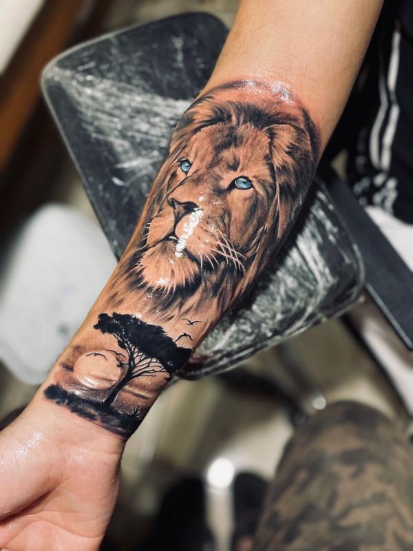 80 Stunning Lion King Tattoo Designs