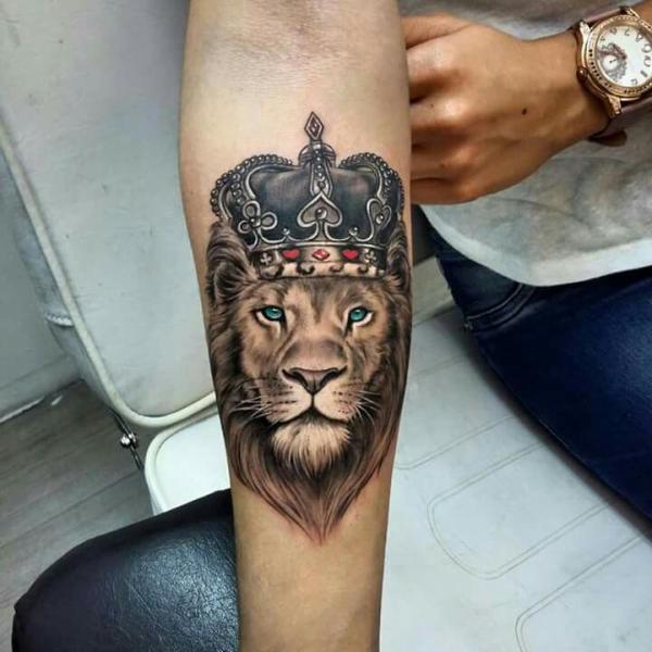 80 Stunning Lion King Tattoo Designs