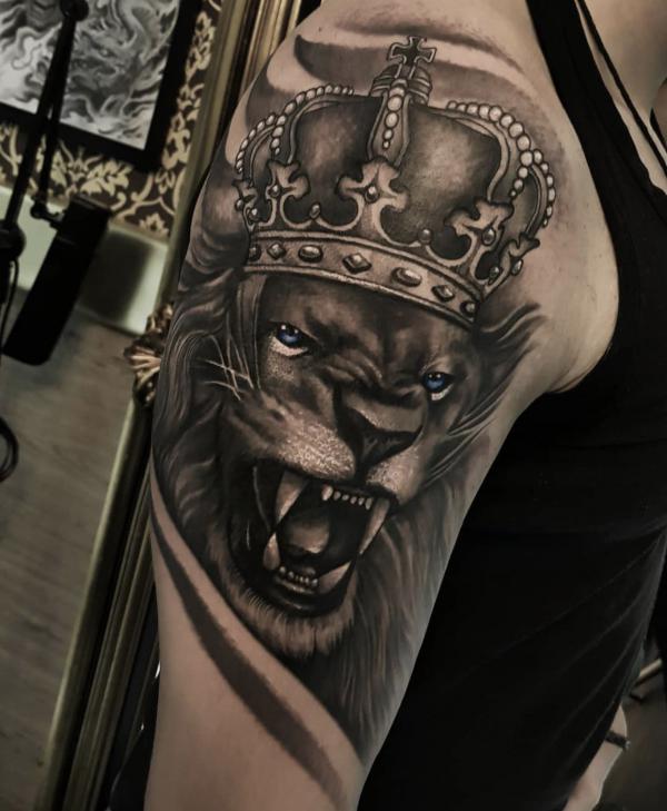 80 Stunning Lion King Tattoo Designs