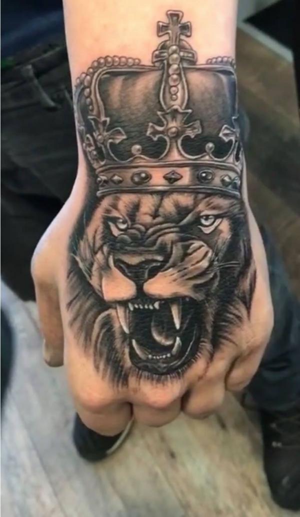 80 Stunning Lion King Tattoo Designs