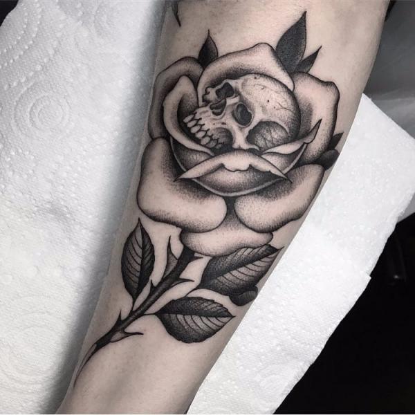30 Captivating Black and White Rose Tattoo Designs