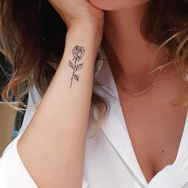 30 Captivating Black and White Rose Tattoo Designs