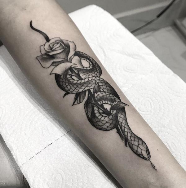 30 Captivating Black and White Rose Tattoo Designs