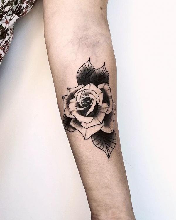 30 Captivating Black and White Rose Tattoo Designs