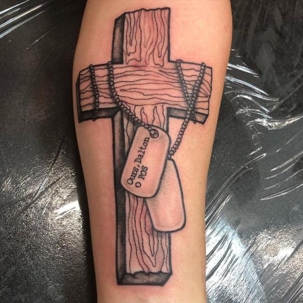 50 Dog Tag Tattoo Designs to Honor Your Heroes