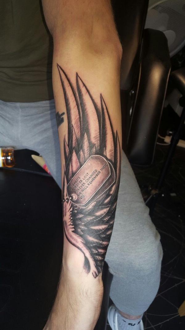 50 Dog Tag Tattoo Designs to Honor Your Heroes