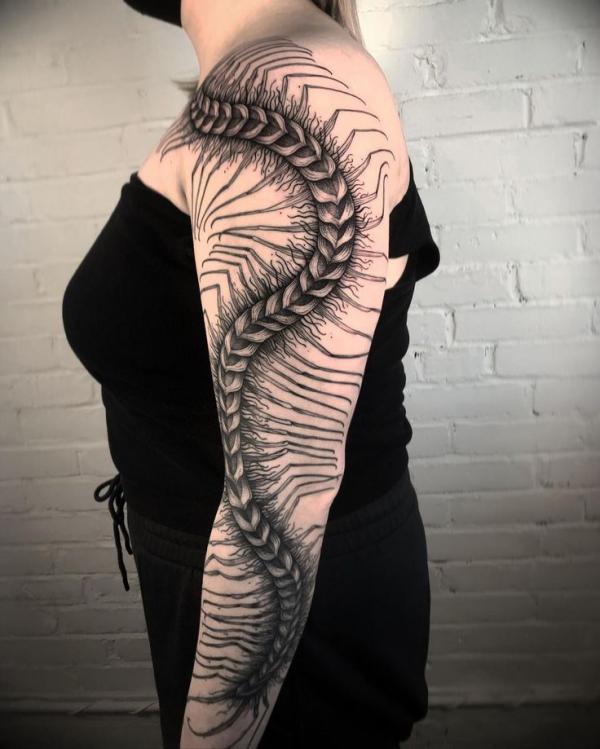 60 Centipede Tattoo Designs With Meaning