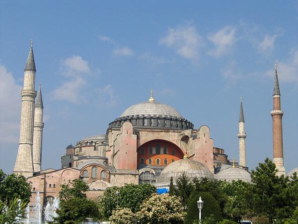 20 Examples of Famous Architecture of the World