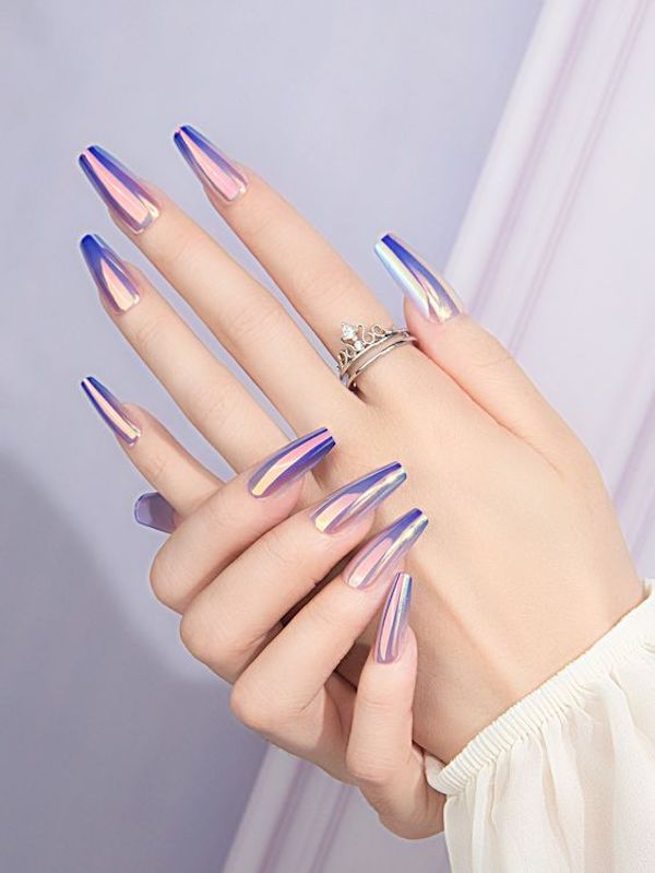 Holographic Nails: Easy Steps to Create Stunning Looks