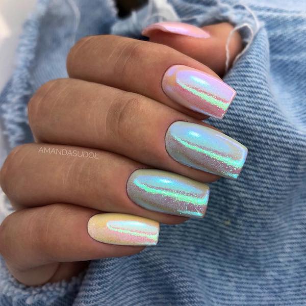 Holographic Nails: Easy Steps to Create Stunning Looks