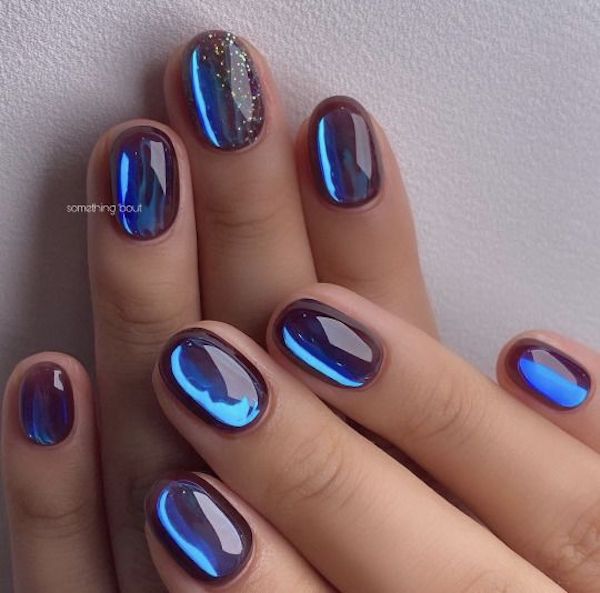 Holographic Nails: Easy Steps to Create Stunning Looks
