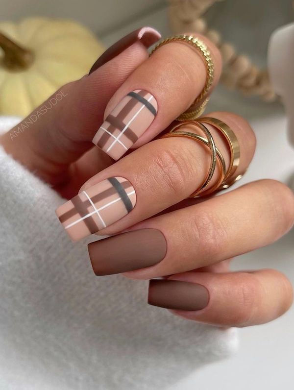 Short and Chic: 30 Classy Nail Designs for Short Nails