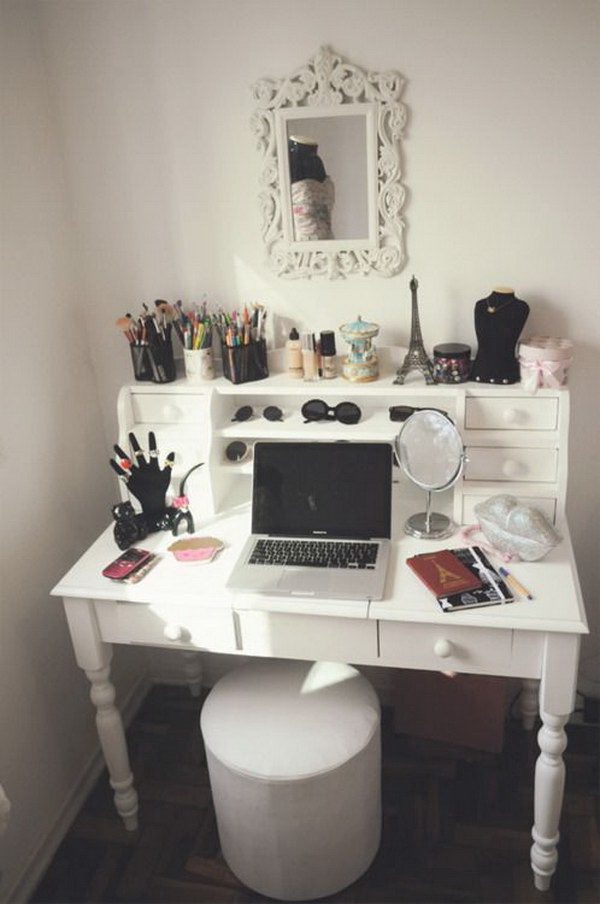 From Rustic to Modern: 30 Vanity Table Ideas for Your Beauty Space