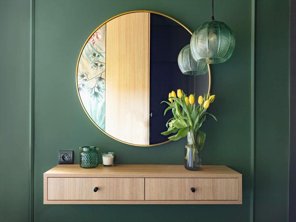 From Rustic to Modern: 30 Vanity Table Ideas for Your Beauty Space