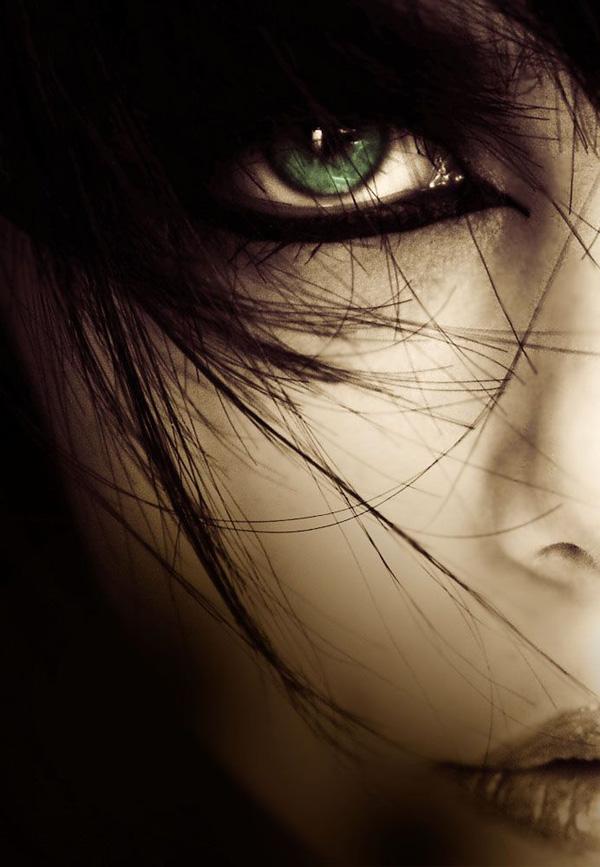 35 Emotional Eye Pictures