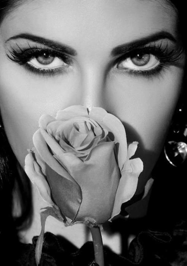 35 Emotional Eye Pictures