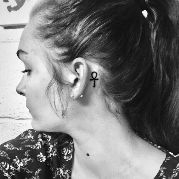 75 Behind the Ear Tattoo Ideas for Subtle Expression