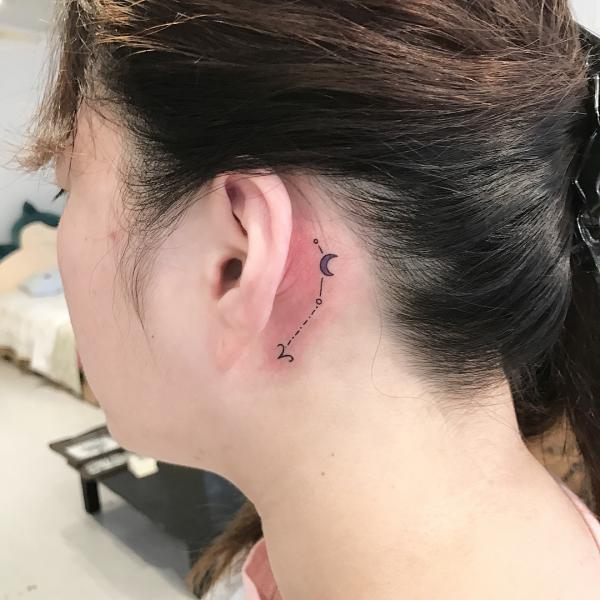 75 Behind the Ear Tattoo Ideas for Subtle Expression