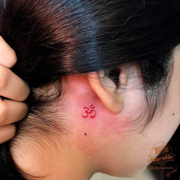 75 Behind the Ear Tattoo Ideas for Subtle Expression