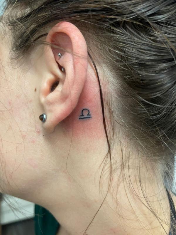 75 Behind the Ear Tattoo Ideas for Subtle Expression